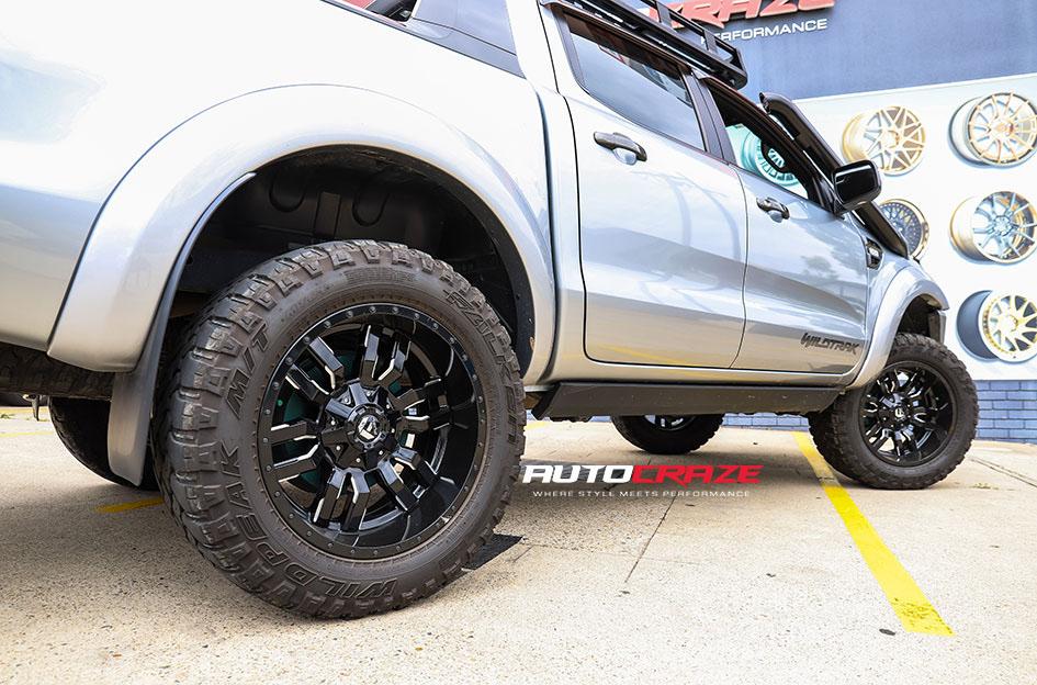 FORD-RANGER-SLEDGE-GLOSS-BLACK-MILLED-ACCENTS